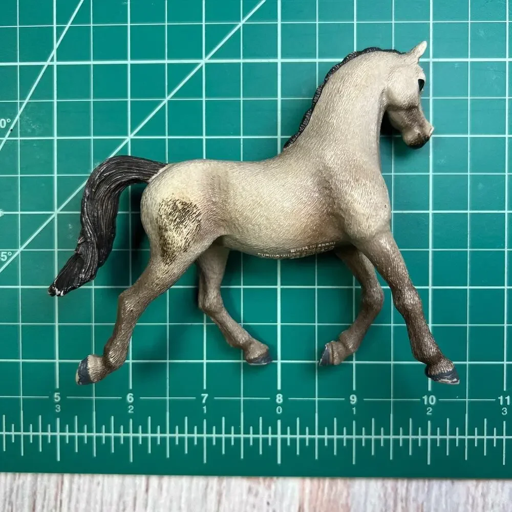 schleich grey arabian